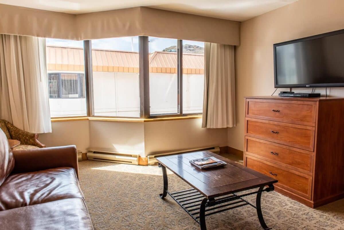 1Bd Suite 504 Perfect Location With Pool And Hot Tub Крестед Бют Екстериор снимка