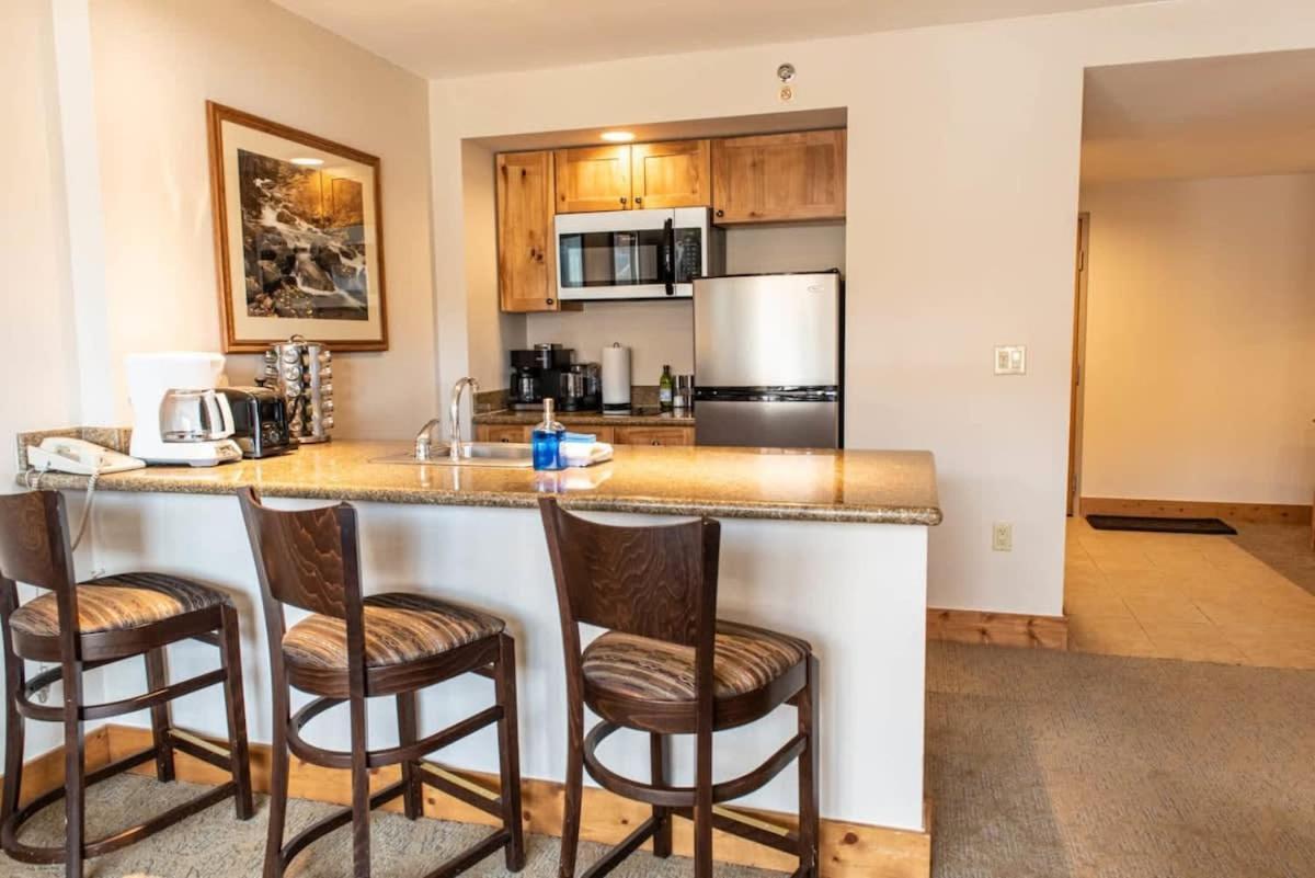 1Bd Suite 504 Perfect Location With Pool And Hot Tub Крестед Бют Екстериор снимка